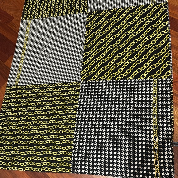 NWOT large black white scarf - chain / houndstooth - oversize - lightweight - Picture 5 of 9